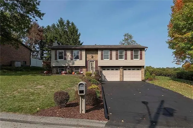 $2,400 | 104 Teton Drive, Pittsburgh, PA 15239