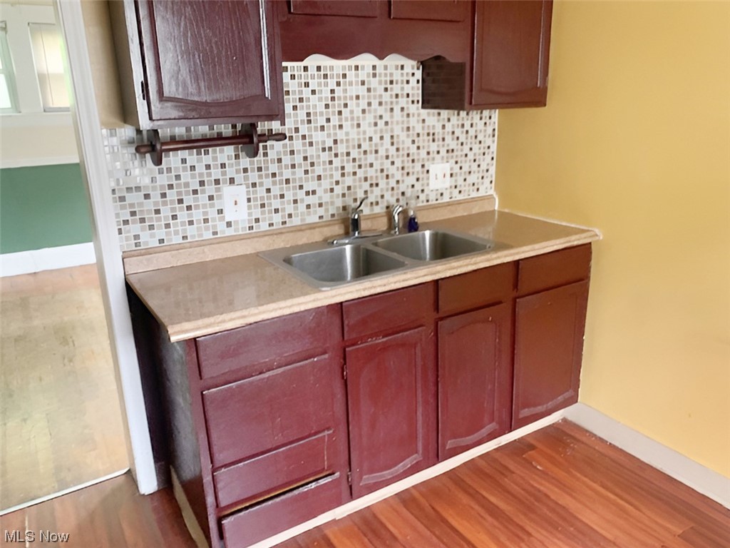 4633 Burleigh Road Cleveland, OH 44125 - Photo 6 of 26 Gallery Image 6