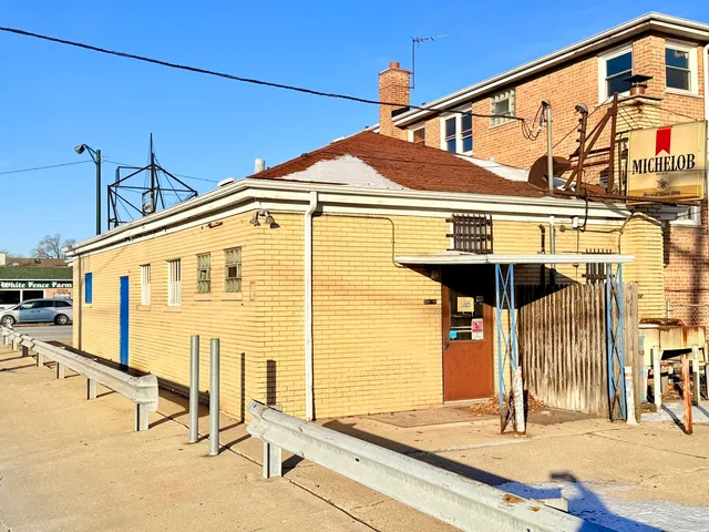 $150,000 | 3701 South Harlem Avenue, Berwyn, IL 60402