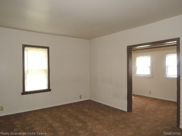 2747 Michigan Road Port Huron, MI 48060 - Photo 9 of 11 DSCN2613.jpg