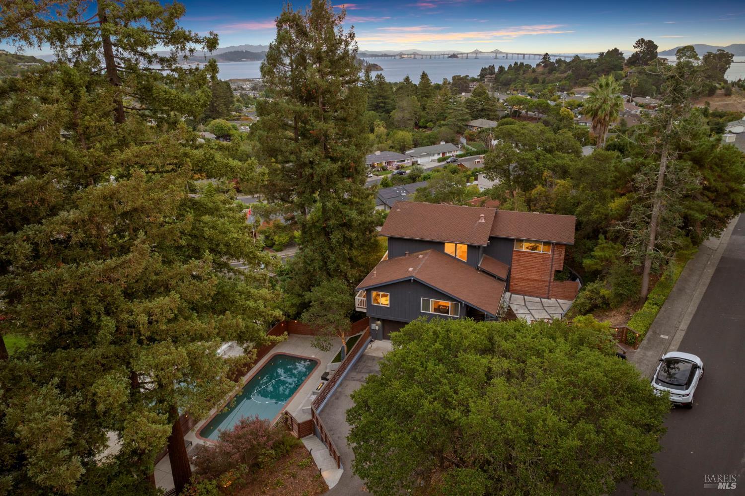 48 Junipero Serra Avenue San Rafael, CA 94901 - Photo 11 of 56