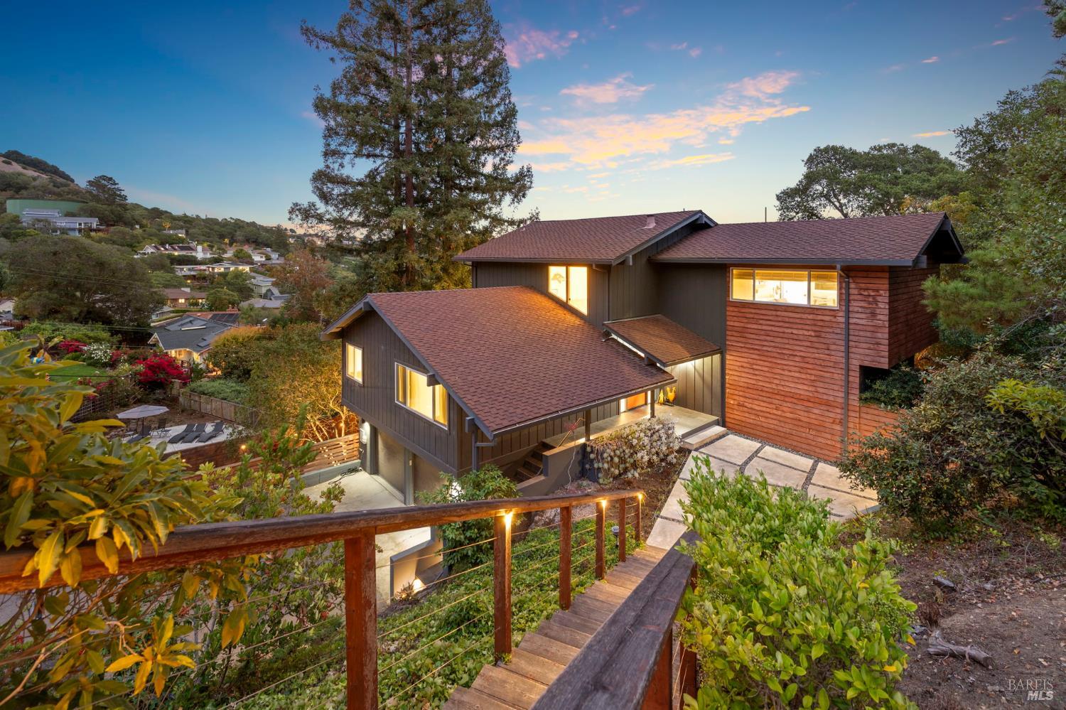 48 Junipero Serra Avenue San Rafael, CA 94901 - Photo 12 of 56
