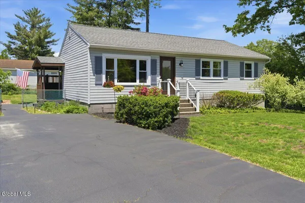 $299,900 | 177 Nutwood Avenue, Colonie, NY 12304