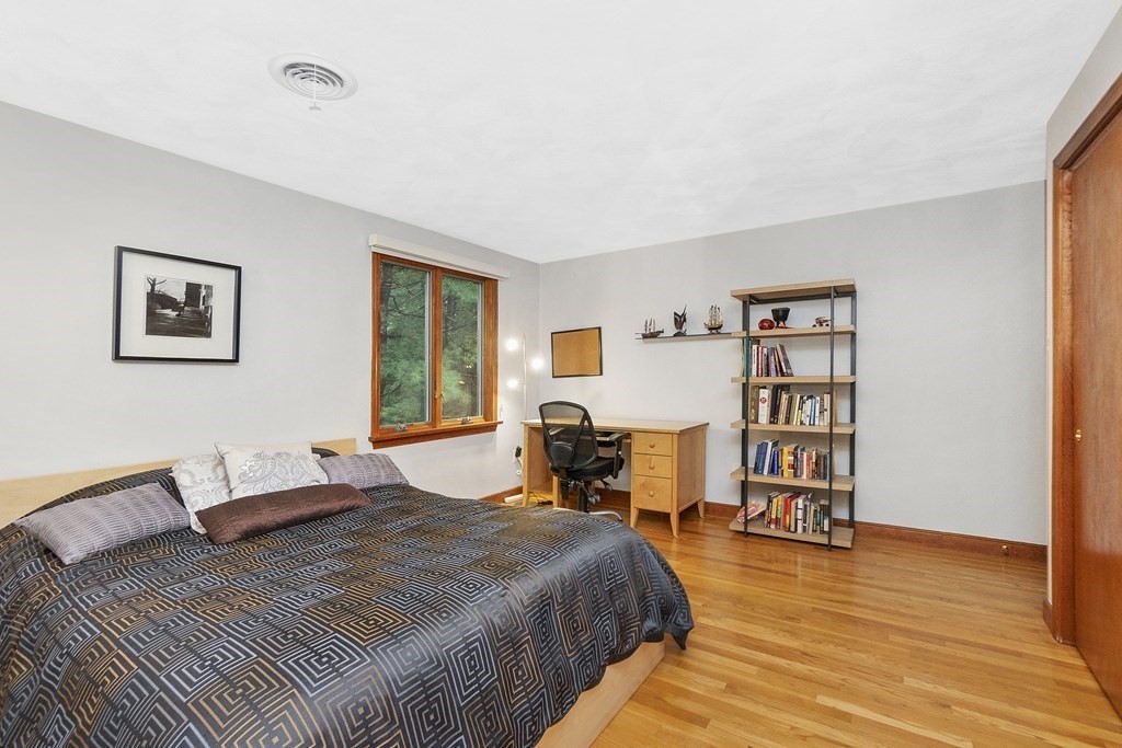 35 Baskin Road Lexington, MA 02421 - Photo 15 of 39