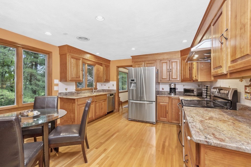 35 Baskin Road Lexington, MA 02421 - Photo 6 of 39