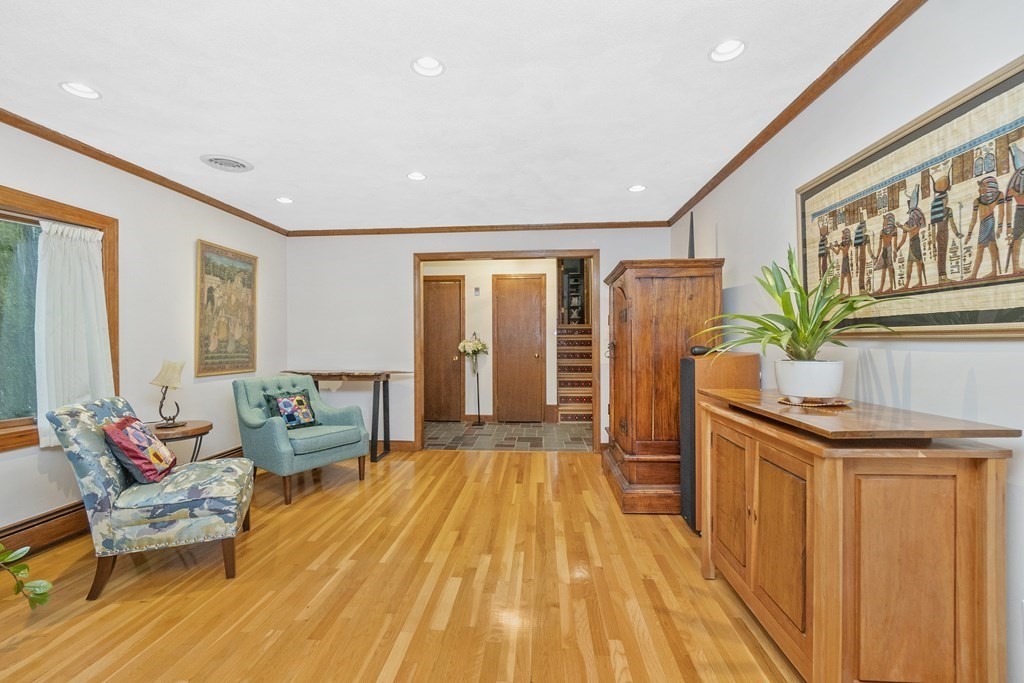 35 Baskin Road Lexington, MA 02421 - Photo 9 of 39