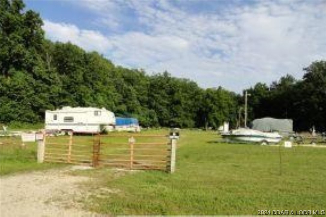 448 Pier Thirty One Road Camdenton, MO 65020 - Photo 14 of 15 Boat & Camper Parking