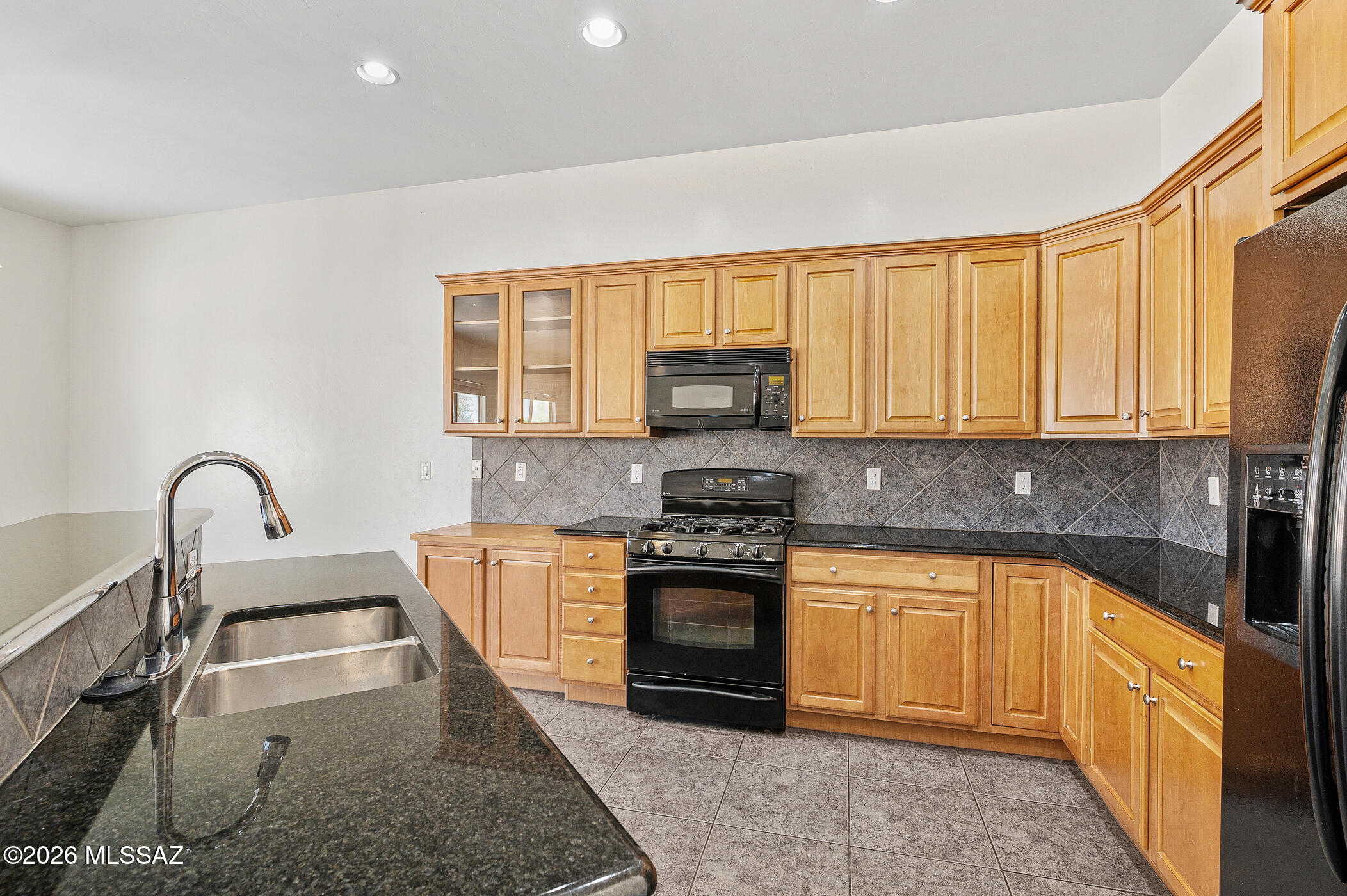 1053 South Seldon Place Vail, AZ 85641 - Photo 15 of 45 Kitchen