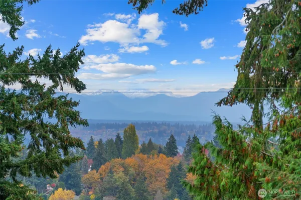 $699,000 | 1255 Northeast 100th Street, Seattle, WA 98125