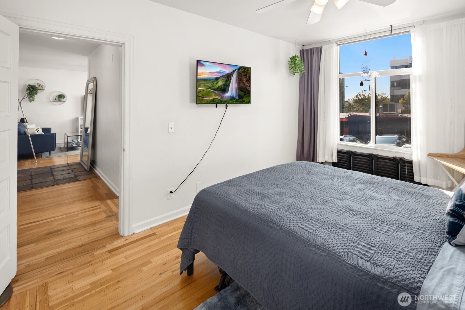 22 John Street, Unit 10 Seattle, WA 98109 - Photo 13 of 29