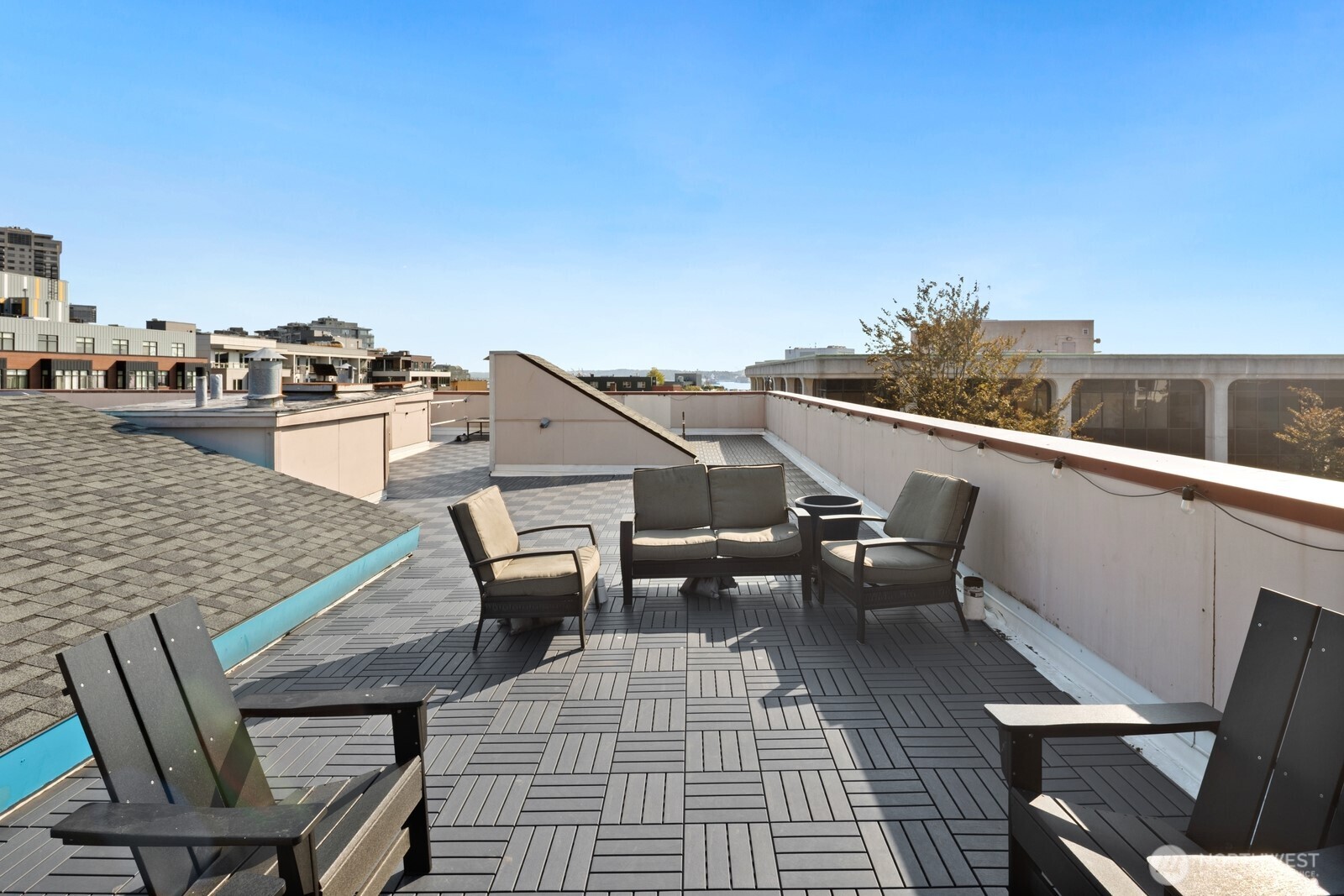 22 John Street, Unit 10 Seattle, WA 98109 - Photo 18 of 29