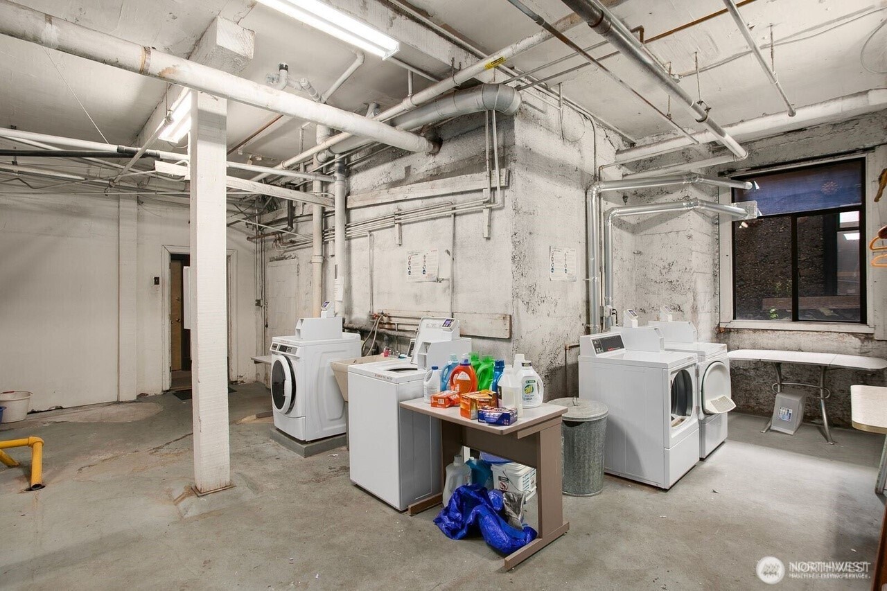 22 John Street, Unit 10 Seattle, WA 98109 - Photo 23 of 27