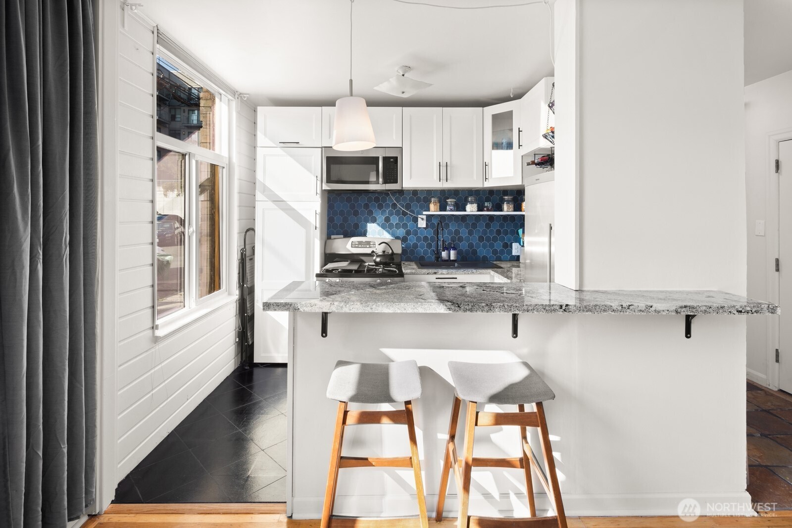 22 John Street, Unit 10 Seattle, WA 98109 - Photo 7 of 29