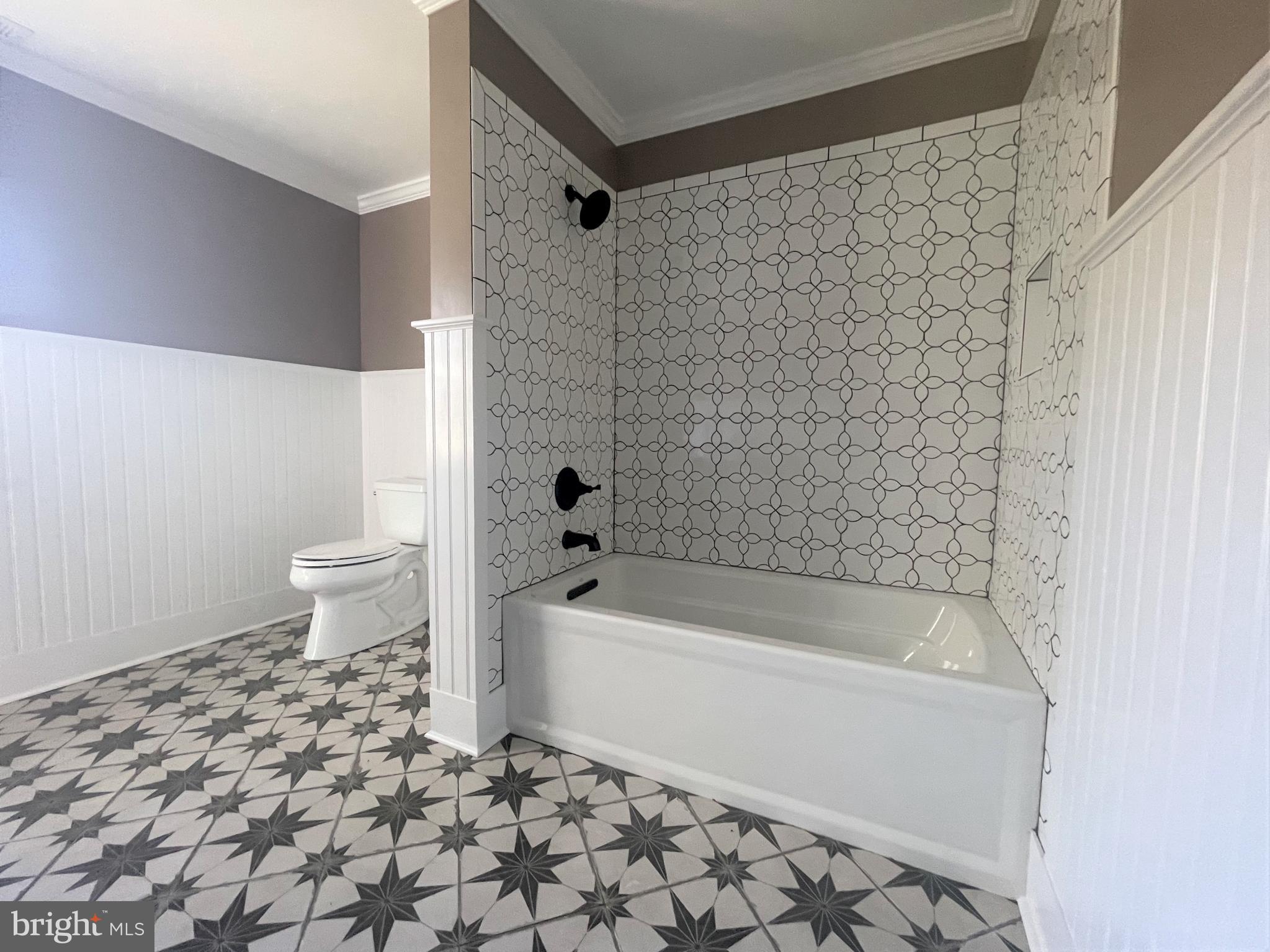 8 Caroline Avenue Ridgely, MD 21660 - Photo 21 of 32 2nd floor bathroom
