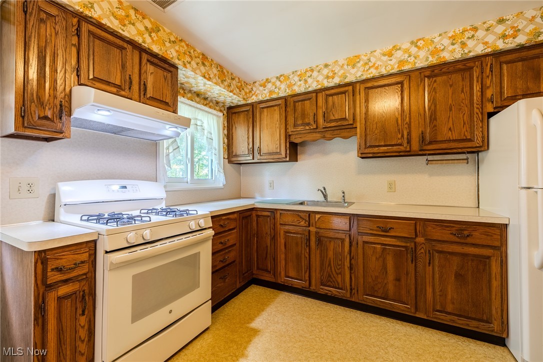 754 Esther Road Cleveland, OH 44143 - Photo 14 of 42 Gallery Image 14
