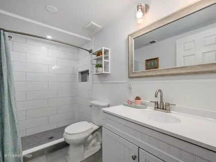 $849,900 | 492 West Belmont Avenue, Chicago, IL 60657