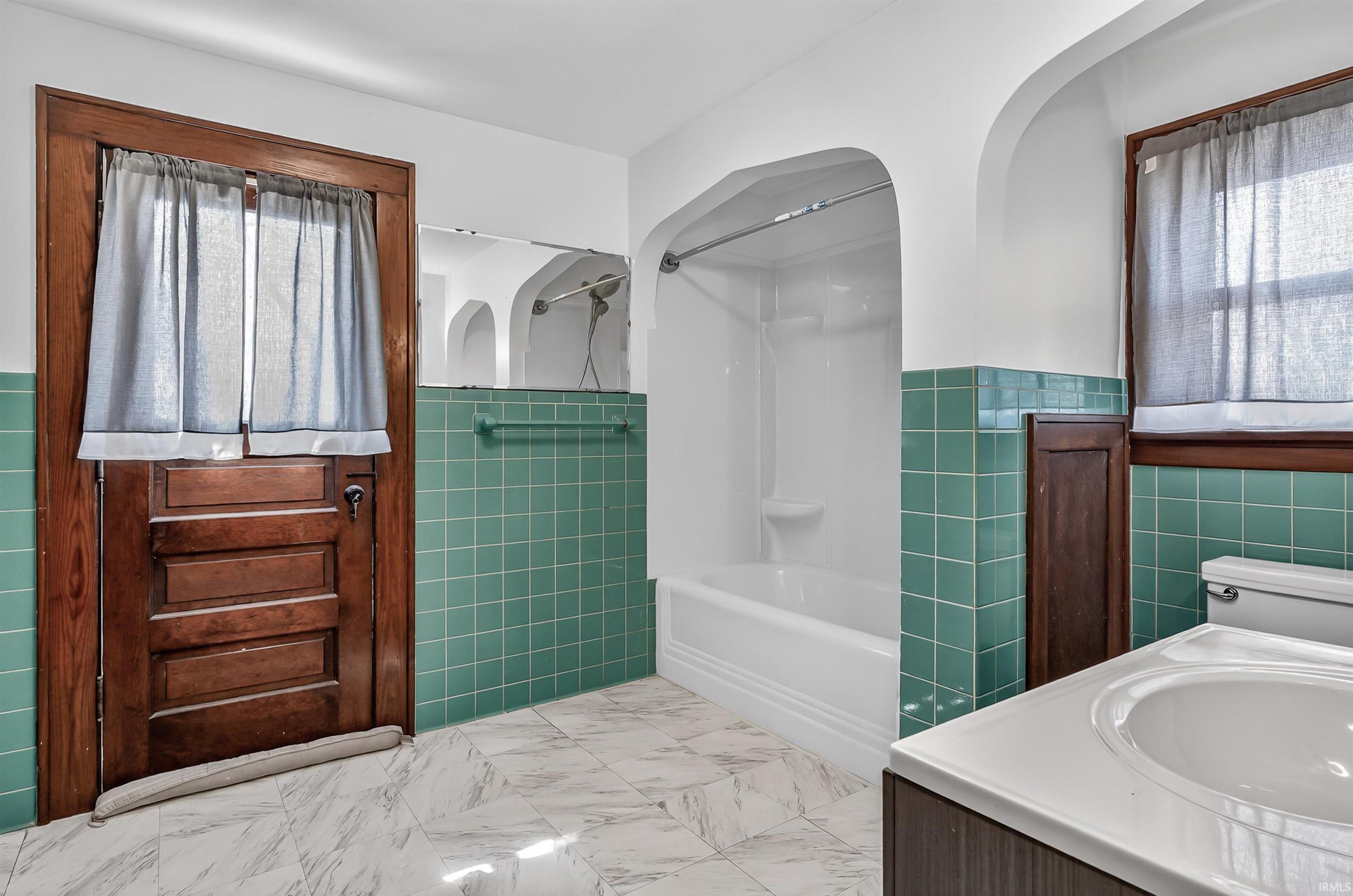 1905 Spring Street Fort Wayne, IN 46808 - Photo 19 of 36