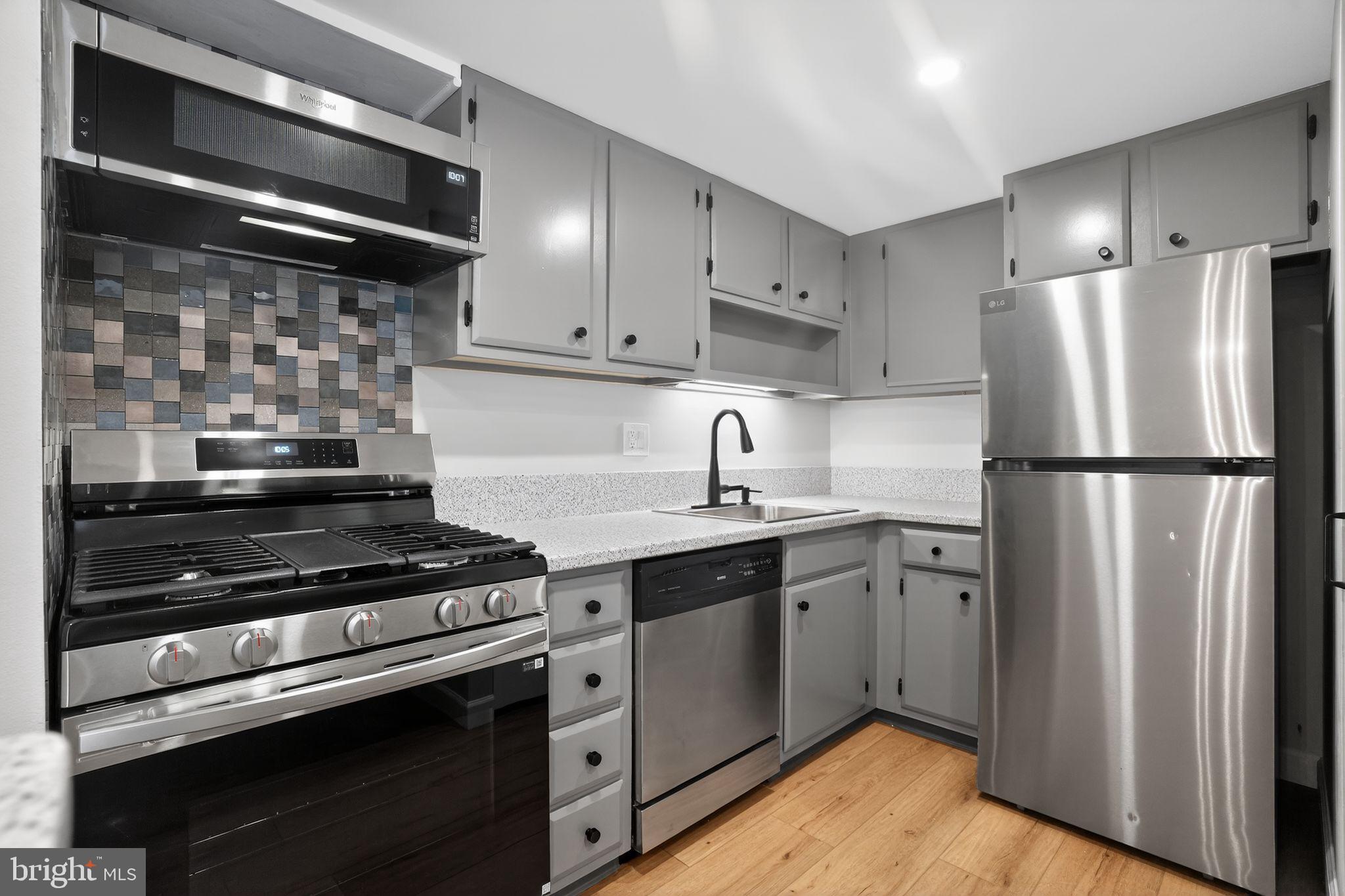 278 Old Forge Crossing, Unit 278 Devon, PA 19333 - Photo 4 of 38