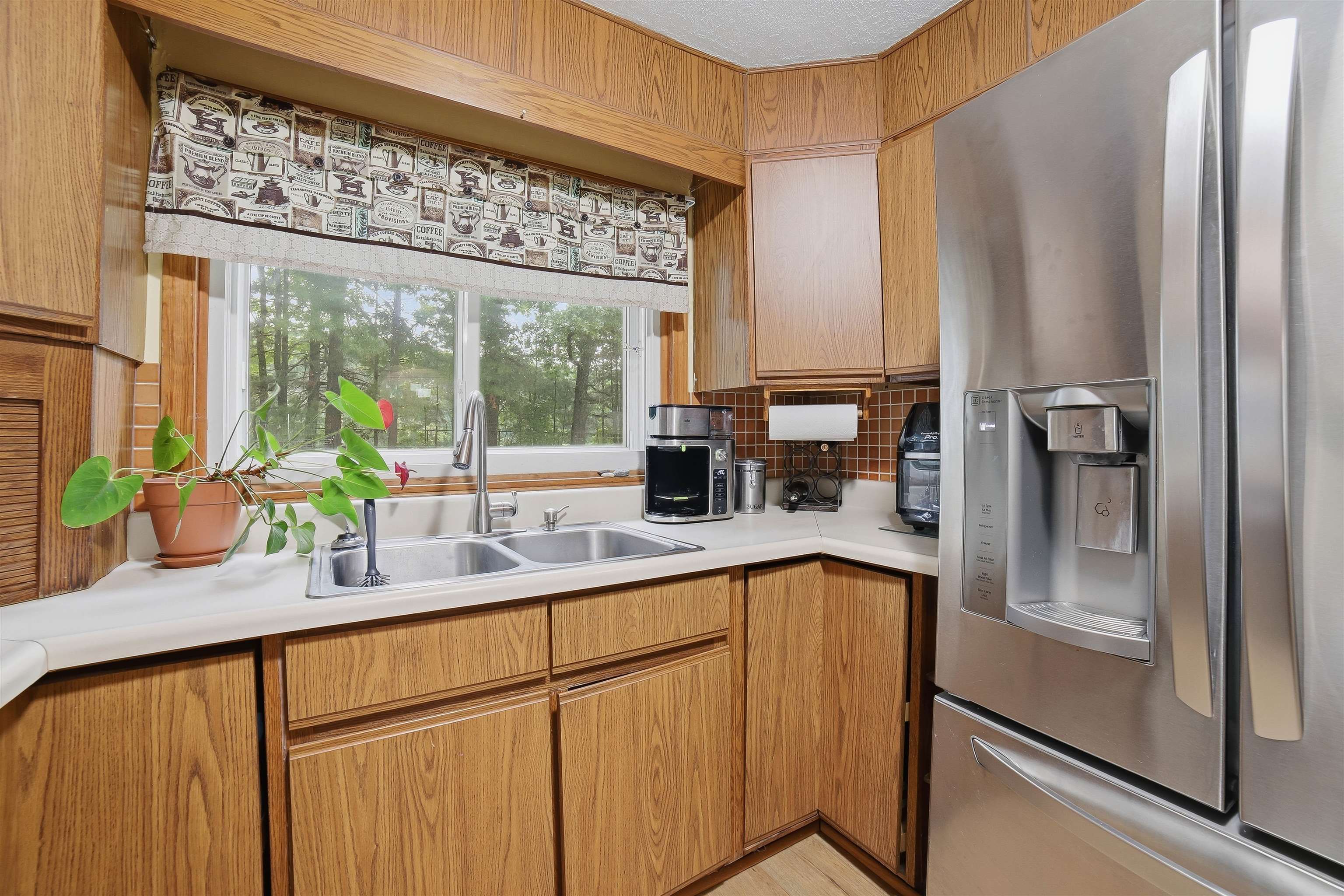 2073 Goffs Falls Road Manchester, NH 03103 - Photo 7 of 39