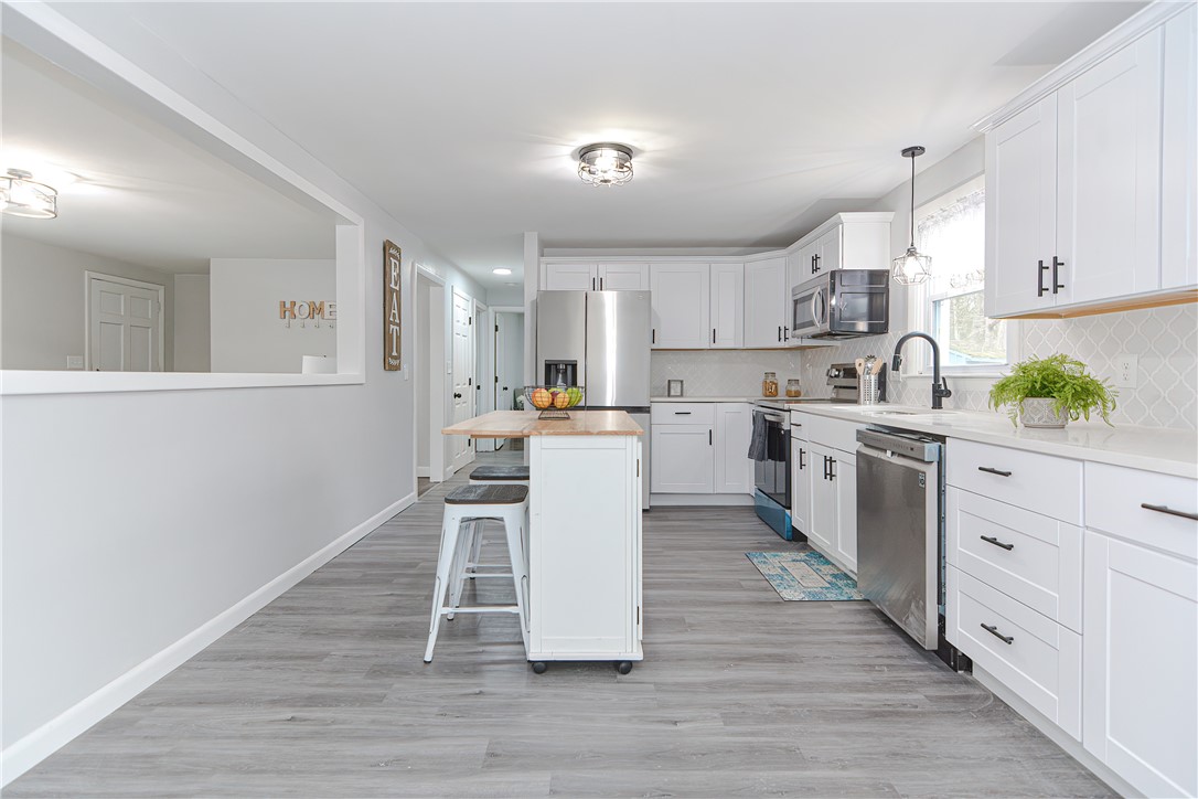 545 Tremont Street Rehoboth, MA 02769 - Photo 3 of 26