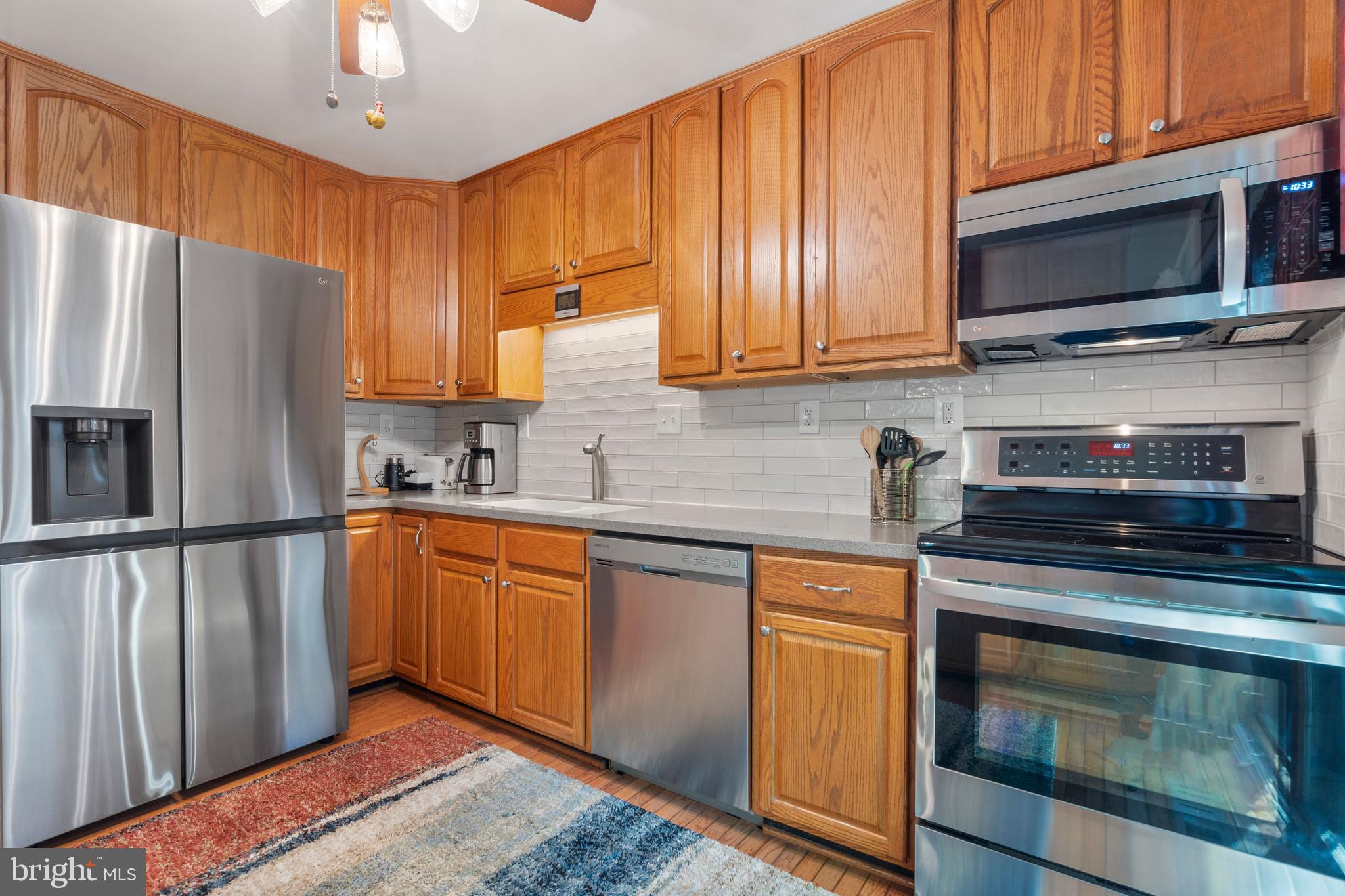 6055 Forrest Hollow Lane Springfield, VA 22152 - Photo 11 of 37 Gallery Image 11