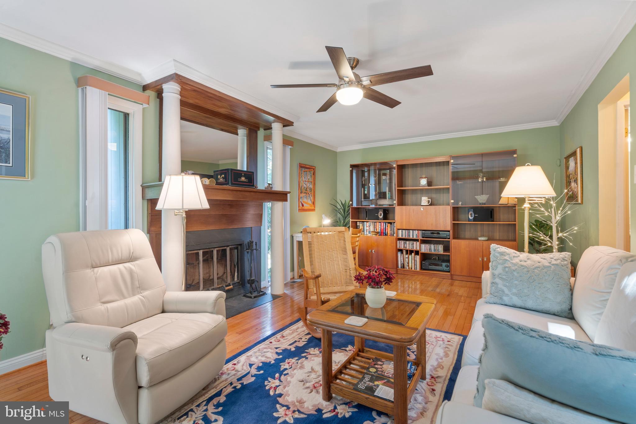 6055 Forrest Hollow Lane Springfield, VA 22152 - Photo 4 of 37 Gallery Image 4