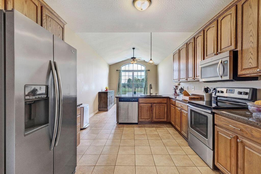 3318 Berlin Station Road Delaware, OH 43015 - Photo 10 of 59 Kitchen