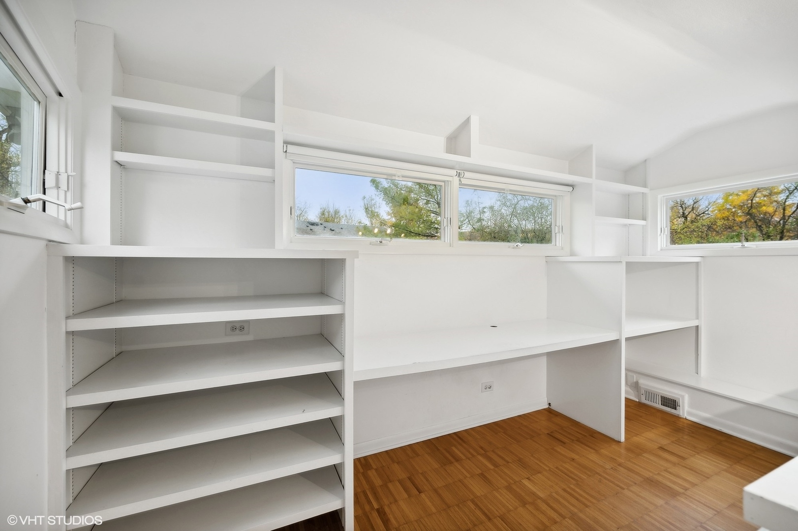 558 Sunset Lane Glencoe, IL 60022 - Photo 10 of 22 a view of walk in closet with empty racks