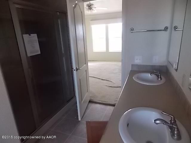 7145 White Buffalo Road Amarillo, TX 79124 - Photo 7 of 18 MASTER BATH