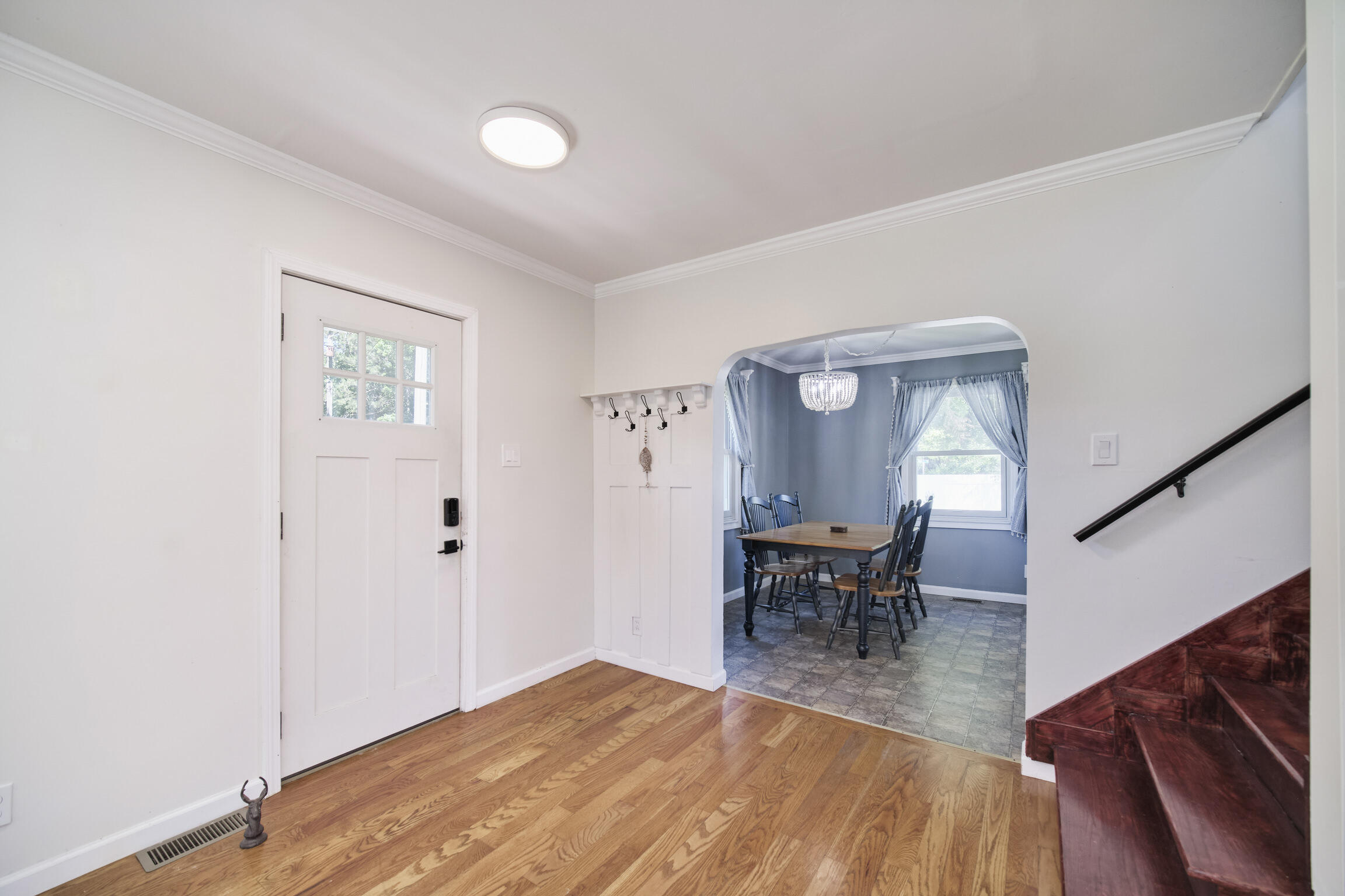 2631 Lakeshore Road Manistee, MI 49660 - Photo 5 of 50 Living Room
