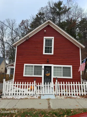 $1,800 | 5 Church Street, Lake Luzerne, NY 12846