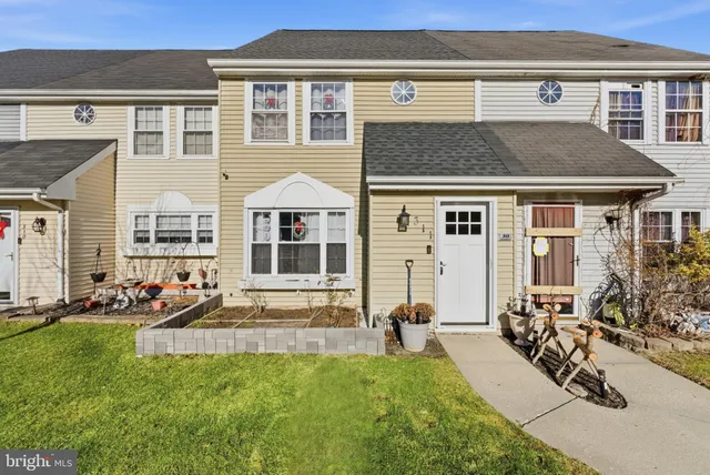 $299,777 | 311 Beach Plum Court, Tuckerton, NJ 08087