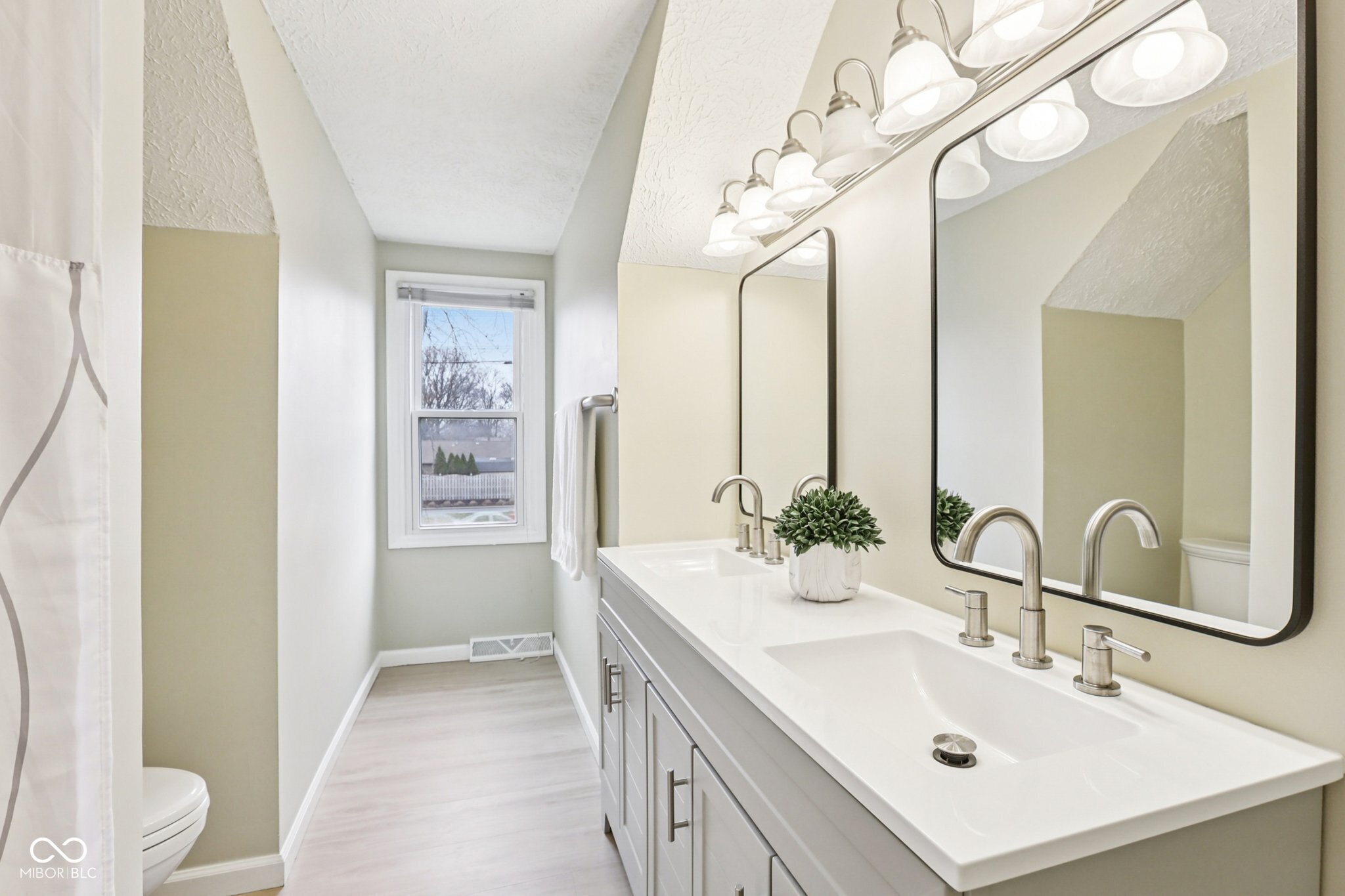 7611 East 116th Street Fishers, IN 46038 - Photo 24 of 44