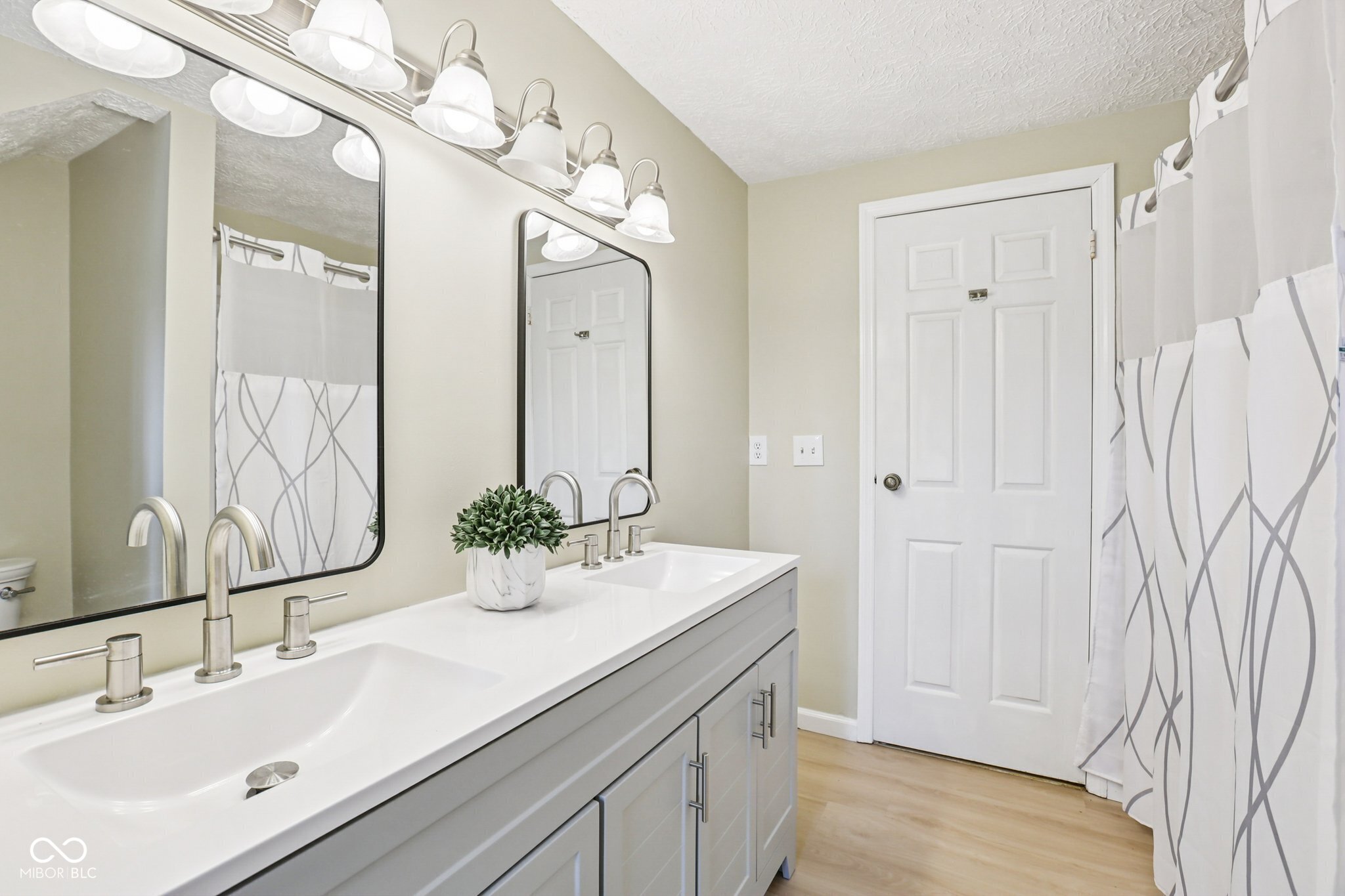 7611 East 116th Street Fishers, IN 46038 - Photo 25 of 44