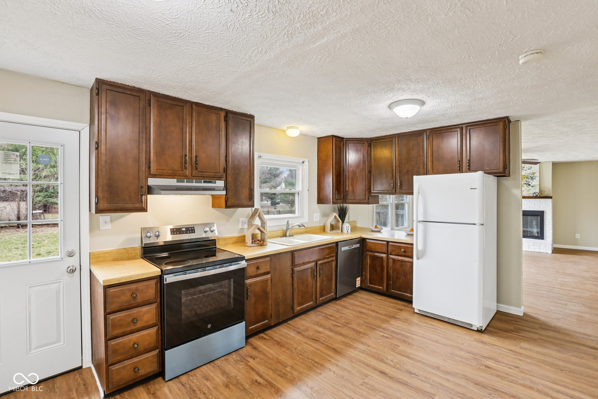 7611 East 116th Street Fishers, IN 46038 - Photo 8 of 44