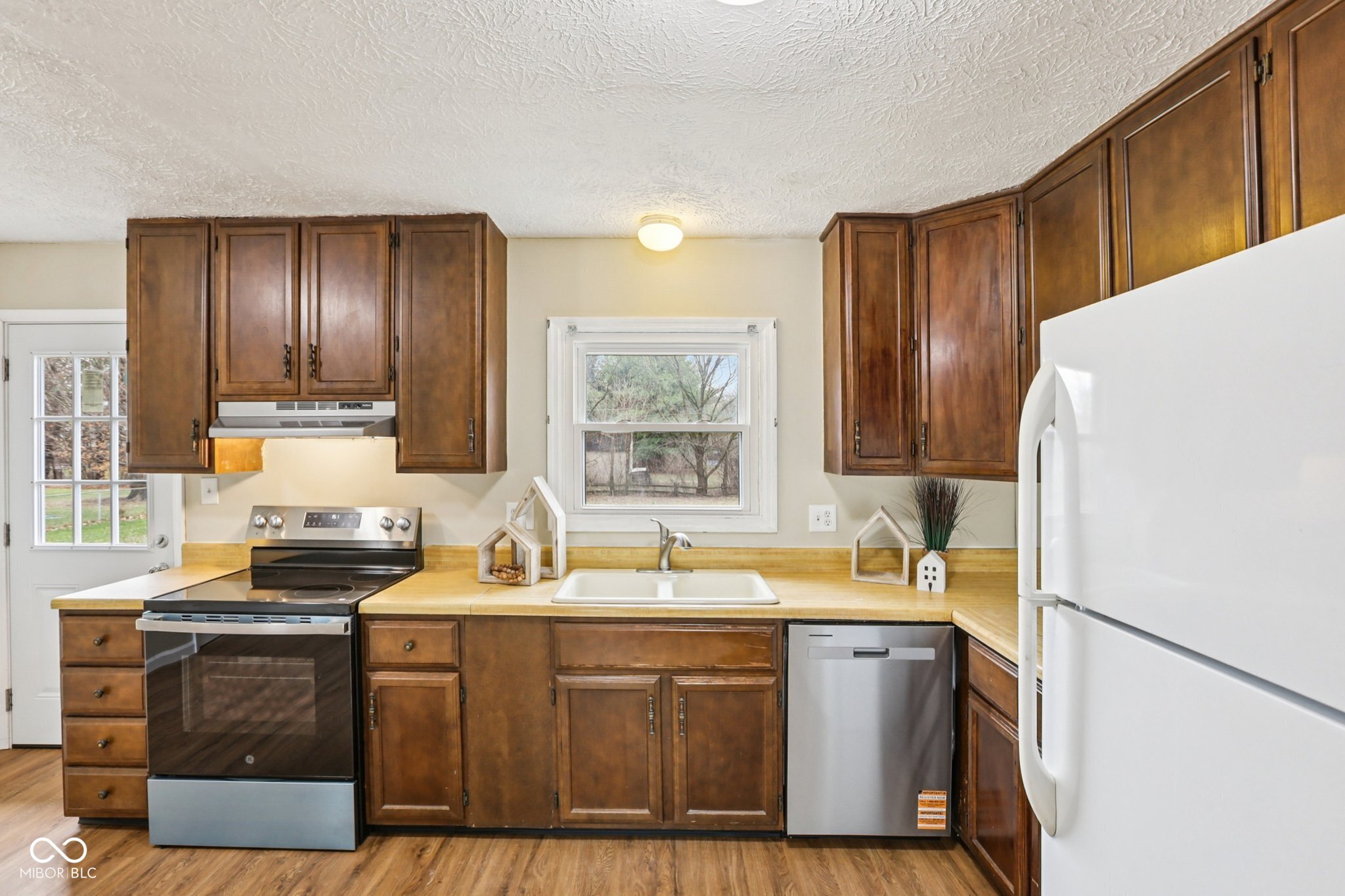 7611 East 116th Street Fishers, IN 46038 - Photo 9 of 44