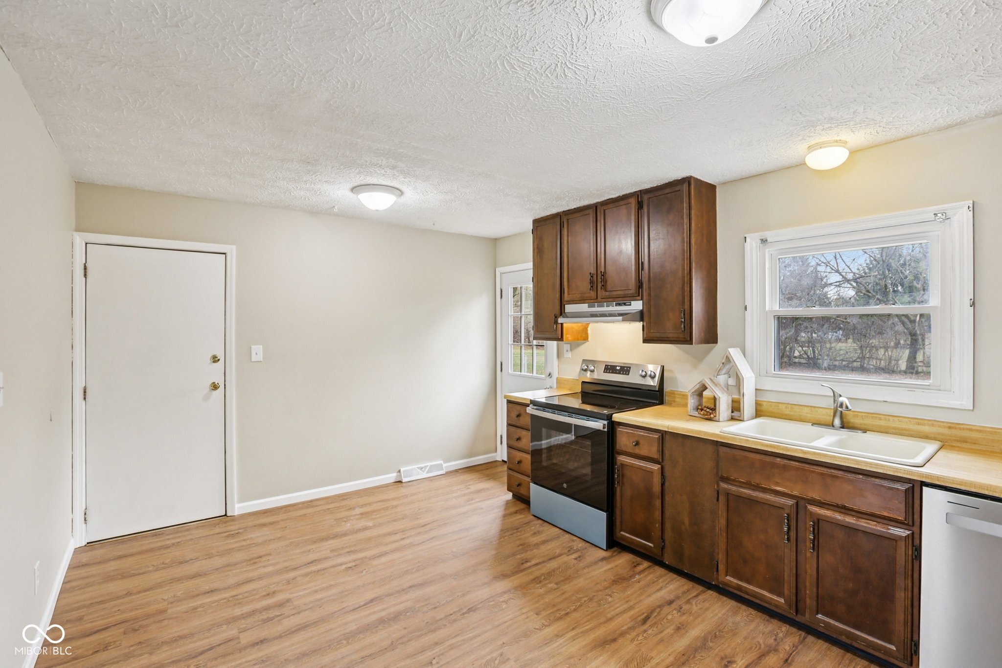 7611 East 116th Street Fishers, IN 46038 - Photo 10 of 44