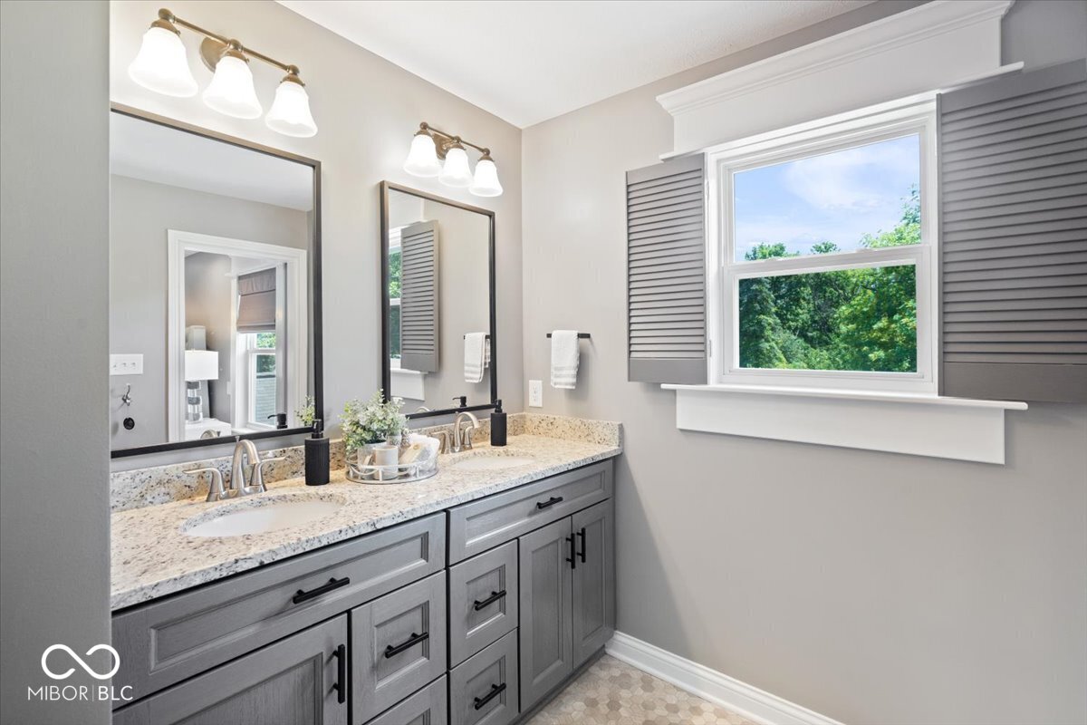 9749 Thorne Cliff Way, Unit 102 Fishers, IN 46037 - Photo 20 of 29