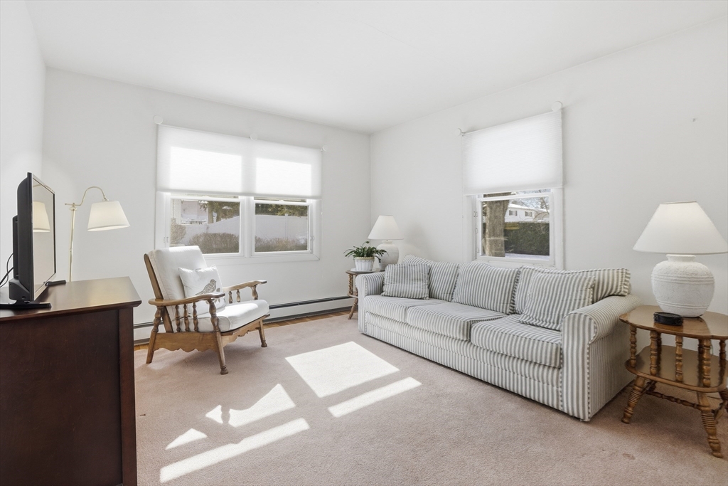 5 Cloverleaf Road Leominster, MA 01453 - Photo 15 of 33