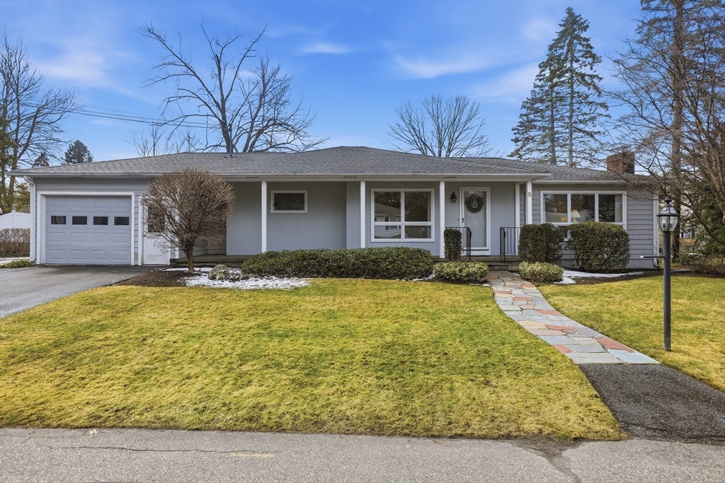 5 Cloverleaf Road Leominster, MA 01453 - Photo 3 of 33