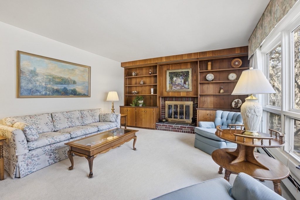 5 Cloverleaf Road Leominster, MA 01453 - Photo 8 of 33