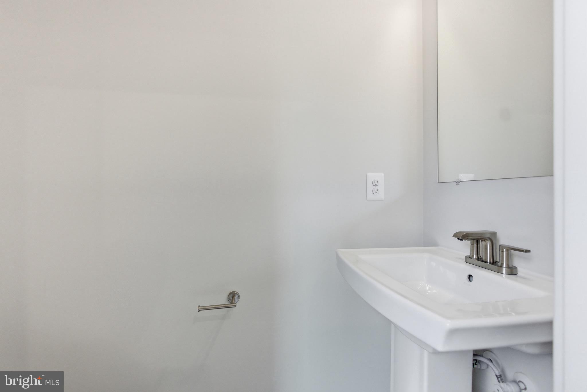 134 Spring Gate Lane Pasadena, MD 21122 - Photo 8 of 23