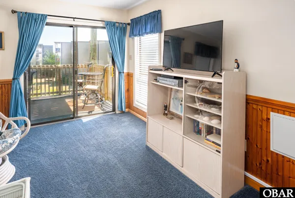 $369,900 | 117 Sea Colony Drive, Unit 209, Duck, NC 27949