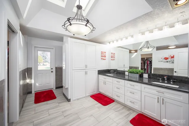 $1,149,999 | 2229 West Bench Road, Othello, WA 99344