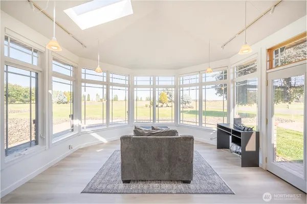 $999,990 | 2229 West Bench Road, Othello, WA 99344