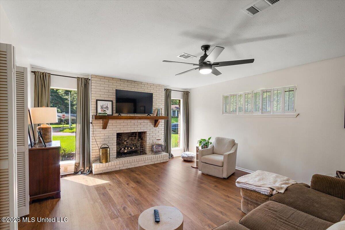 65 Summit Ridge Drive Brandon, MS 39042 - Photo 8 of 30 08-HTP_0193