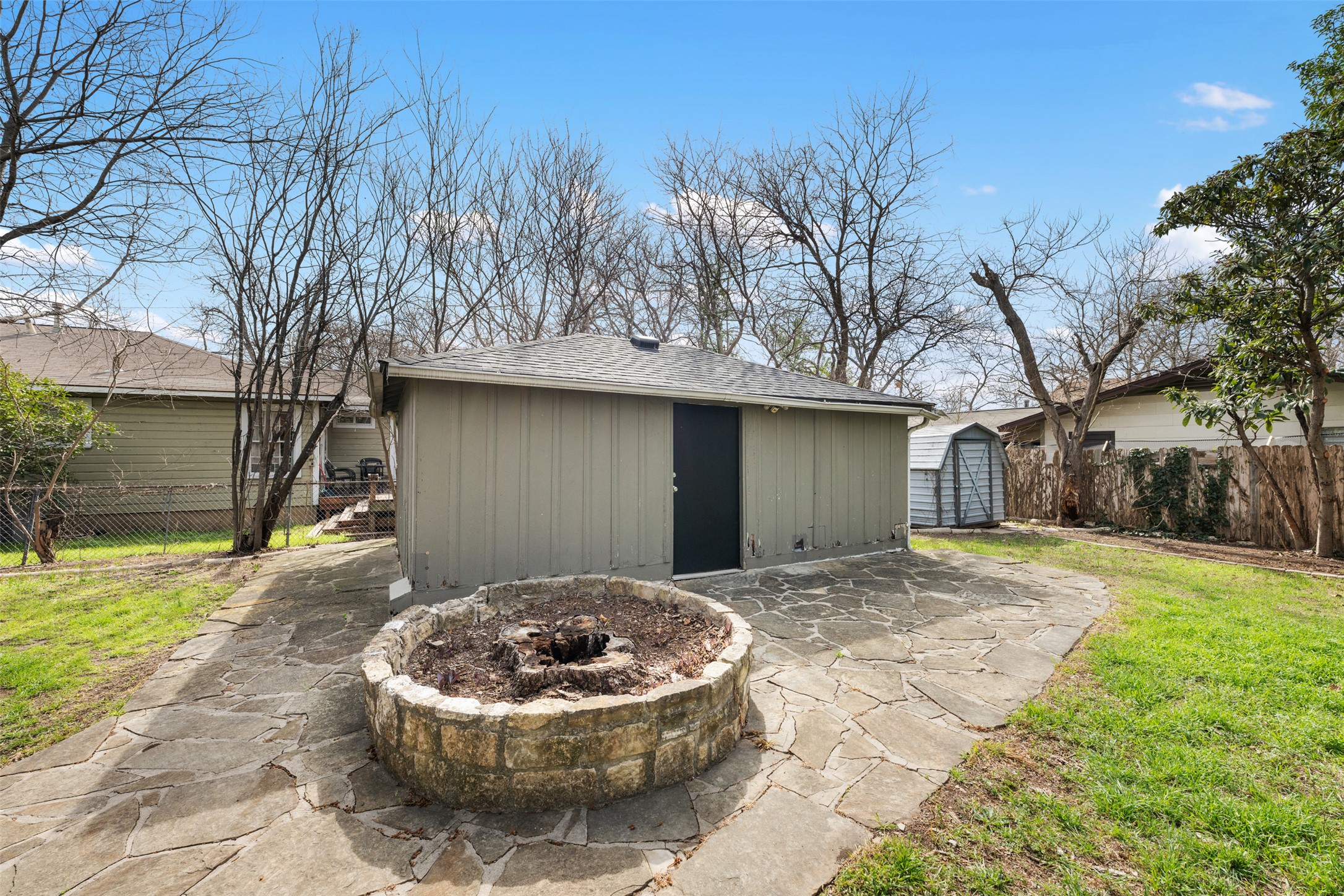 813 East 48th Street Austin, TX 78751 - Photo 32 of 37 a view of back yard of the house
