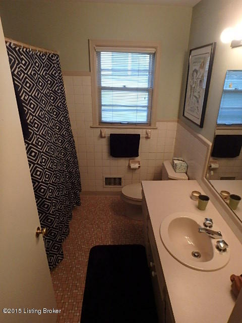 2130 Edgehill Road Louisville, KY 40205 - Photo 23 of 30 edgehill 015