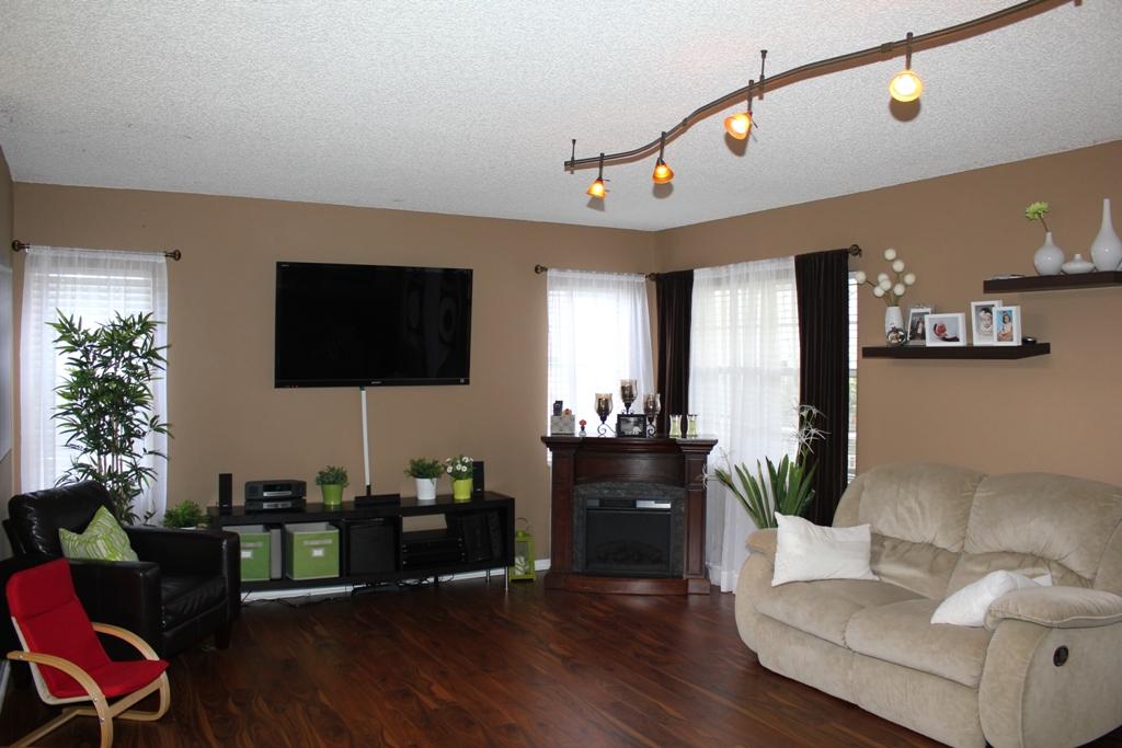 10056 Country Brook Road Boca Raton, FL 33428 - Photo 6 of 24 IMG_8629