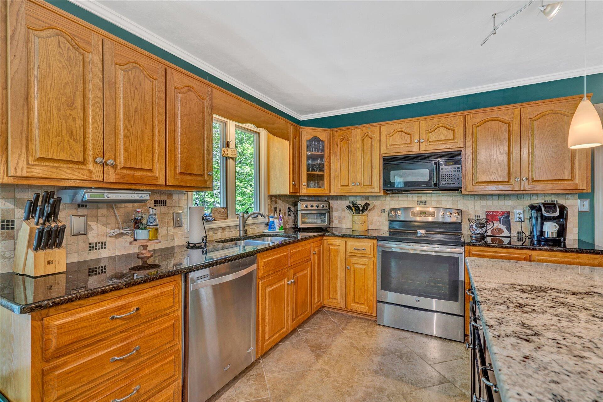 1801 Millbridge Road Salem, VA 24153 - Photo 11 of 43 08-DSC0093